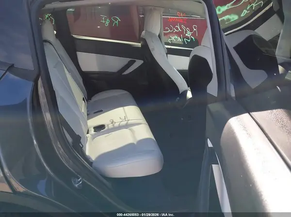 7SAYGDEF4NF375954 2022 TESLA MODEL Y - Image 8