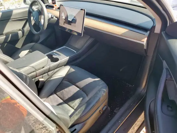 7SAYGDEF4NF380863 2022 TESLA MODEL Y - Image 8