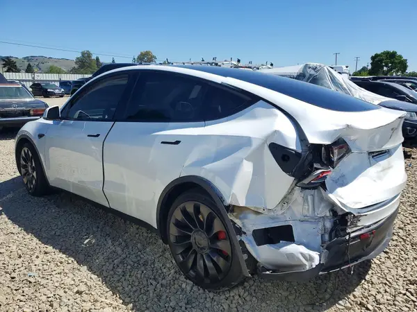 7SAYGDEF4NF391054 2022 TESLA MODEL Y - Image 2