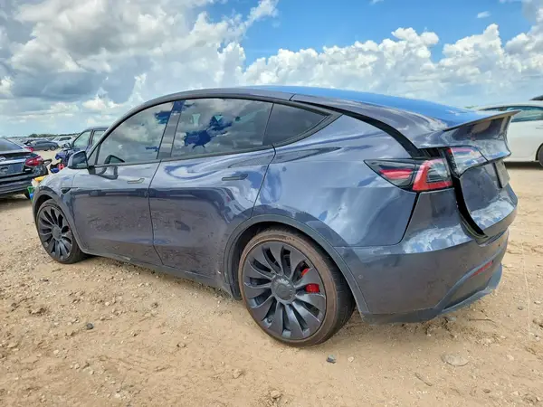 7SAYGDEF4NF392561 2022 TESLA MODEL Y - Image 2