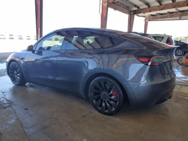 7SAYGDEF4NF400321 2022 TESLA MODEL Y - Image 2