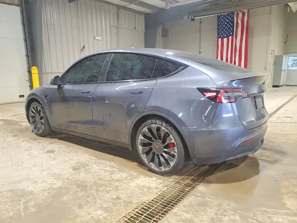 7SAYGDEF4NF404790 2022 TESLA MODEL Y - Image 2
