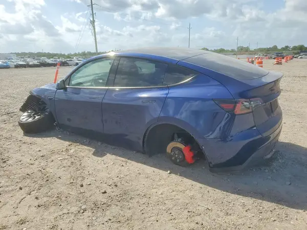 7SAYGDEF4NF405115 2022 TESLA MODEL Y - Image 2
