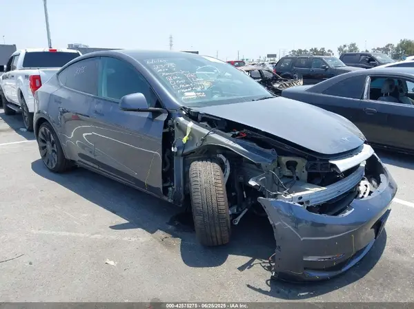 7SAYGDEF4NF406328 2022 TESLA MODEL Y - Image 1