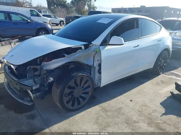 7SAYGDEF4NF409231 2022 TESLA MODEL Y - Image 2