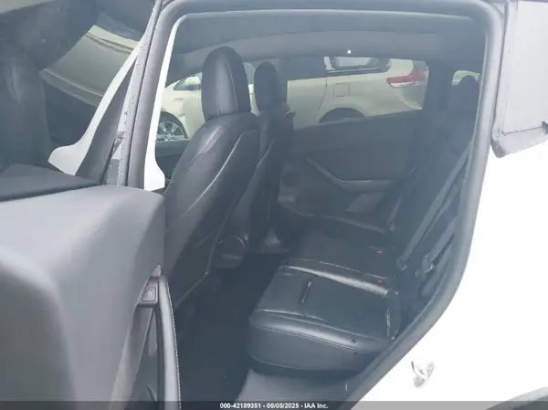7SAYGDEF4NF411416 2022 TESLA MODEL Y - Image 8