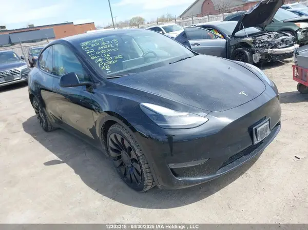7SAYGDEF4NF438700 2022 TESLA MODEL Y - Image 1