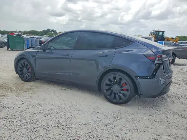 7SAYGDEF4NF450491 2022 TESLA MODEL Y - Image 2