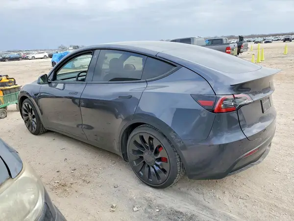 7SAYGDEF4NF451978 2022 TESLA MODEL Y - Image 2