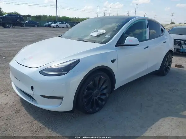 7SAYGDEF4NF452094 2022 TESLA MODEL Y - Image 2