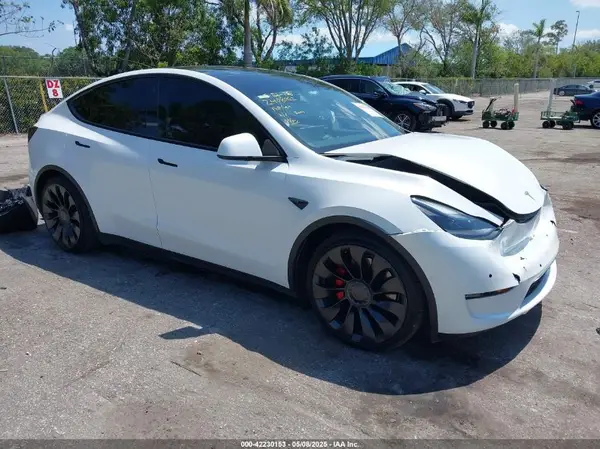 7SAYGDEF4NF454623 2022 TESLA MODEL Y - Image 1