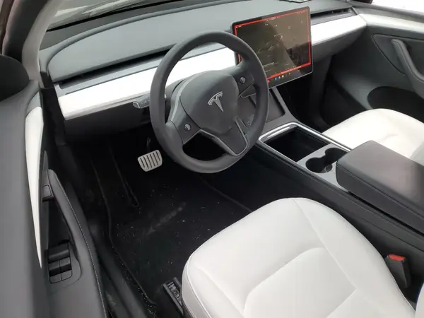 7SAYGDEF4NF455058 2022 TESLA MODEL Y - Image 8