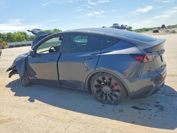 7SAYGDEF4NF456419 2022 TESLA MODEL Y - Image 2