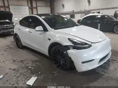 7SAYGDEF4NF457540 2022 TESLA MODEL Y