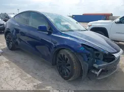7SAYGDEF4NF461992 2022 TESLA MODEL Y