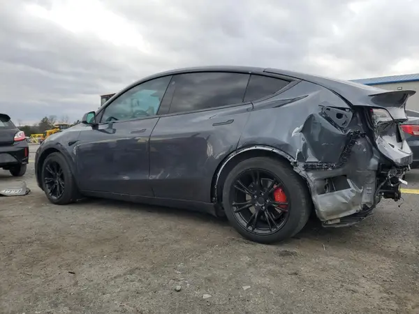 7SAYGDEF4NF464522 2022 TESLA MODEL Y - Image 2