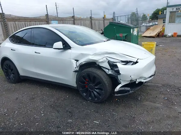 7SAYGDEF4NF466402 2022 TESLA MODEL Y - Image 1