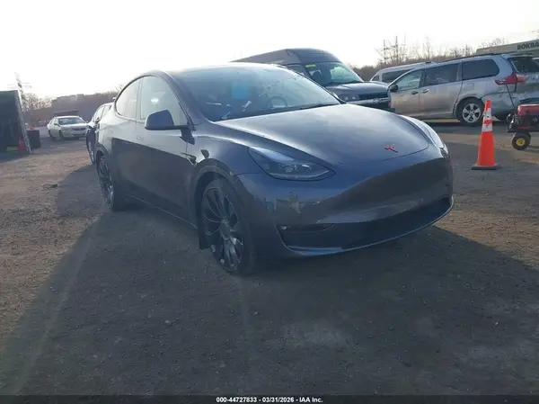 7SAYGDEF4NF499612 2022 TESLA MODEL Y - Image 1