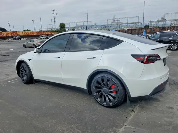7SAYGDEF4NF507661 2022 TESLA MODEL Y - Image 2