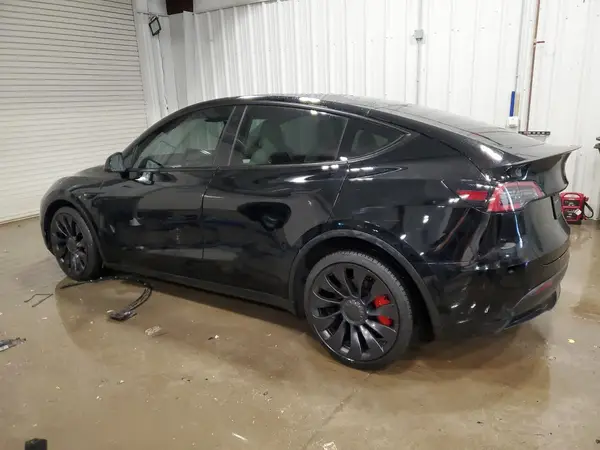 7SAYGDEF4NF511192 2022 TESLA MODEL Y - Image 2