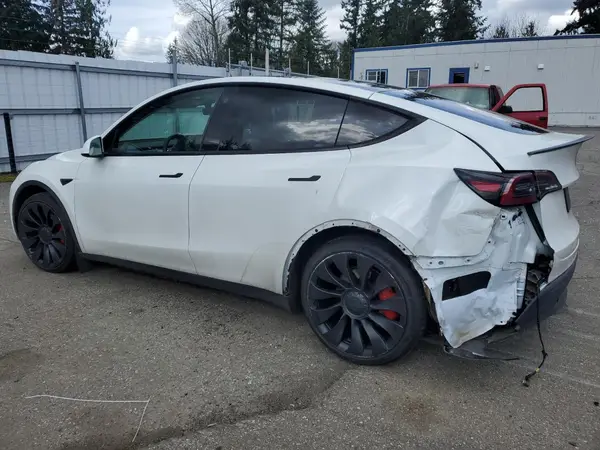 7SAYGDEF4NF518109 2022 TESLA MODEL Y - Image 2