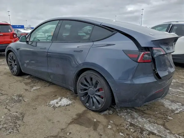 7SAYGDEF4NF518997 2022 TESLA MODEL Y - Image 2