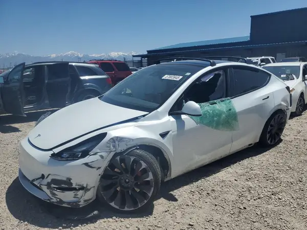 7SAYGDEF4NF522984 2022 TESLA MODEL Y - Image 1
