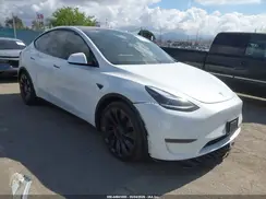 7SAYGDEF4NF523875 2022 TESLA MODEL Y