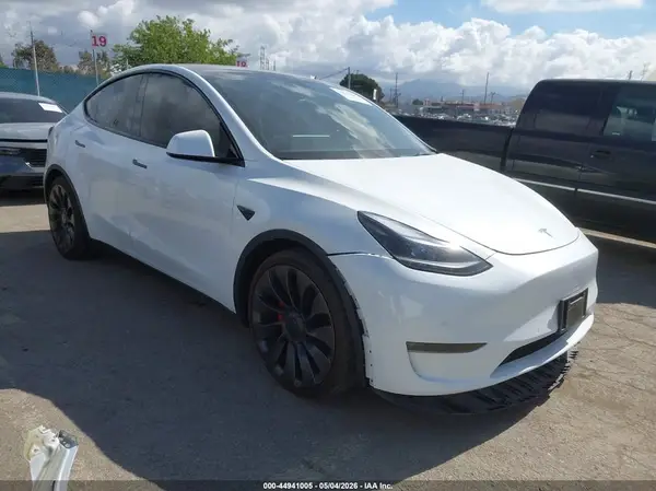 7SAYGDEF4NF523875 2022 TESLA MODEL Y - Image 1
