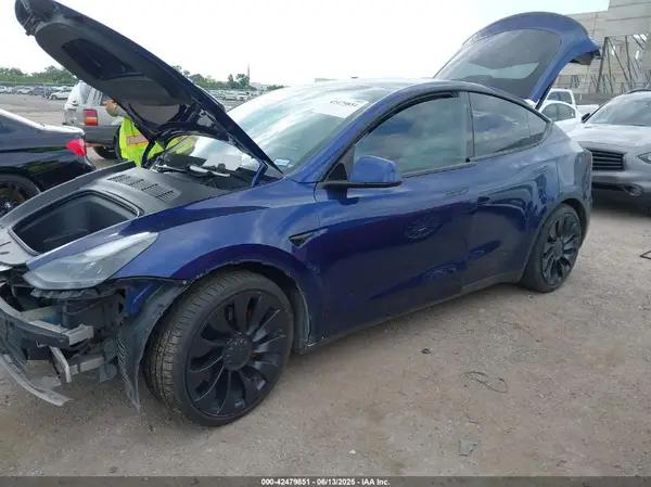 7SAYGDEF4NF524038 2022 TESLA MODEL Y - Image 2