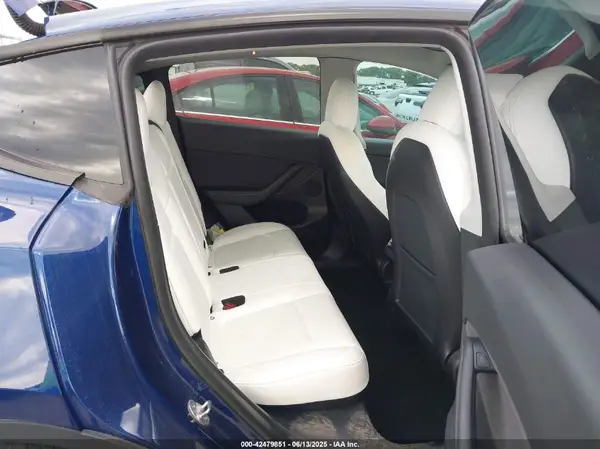 7SAYGDEF4NF524038 2022 TESLA MODEL Y - Image 8
