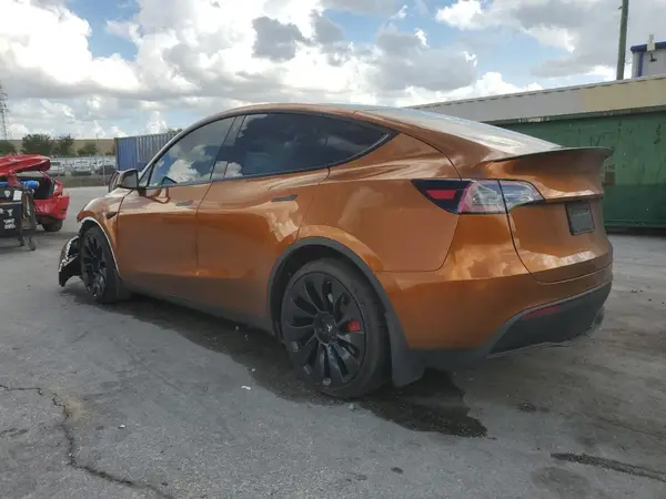 7SAYGDEF4NF529899 2022 TESLA MODEL Y - Image 2