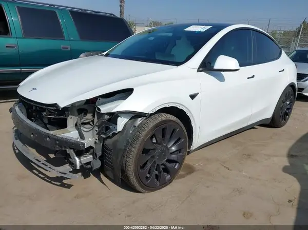 7SAYGDEF4NF555239 2022 TESLA MODEL Y - Image 2