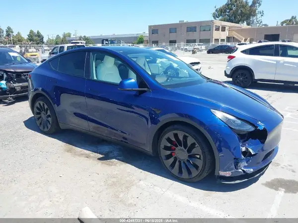 7SAYGDEF4NF562367 2022 TESLA MODEL Y - Image 1
