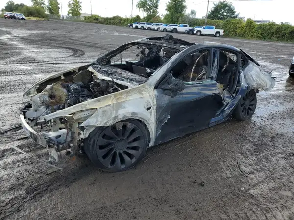 7SAYGDEF4NF563776 2022 TESLA MODEL Y - Image 1