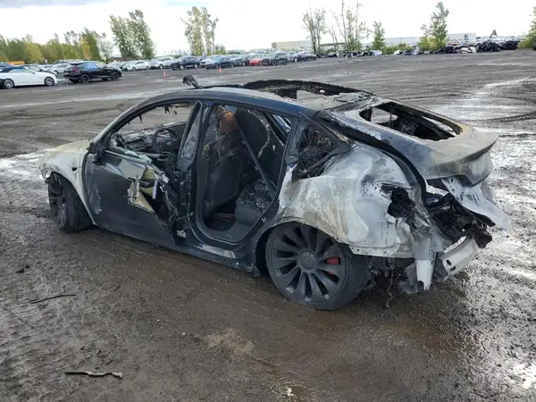 7SAYGDEF4NF563776 2022 TESLA MODEL Y - Image 2