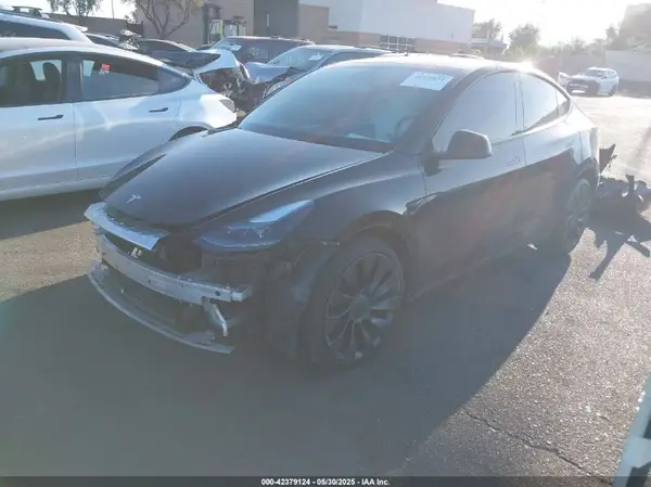 7SAYGDEF4NF564975 2022 TESLA MODEL Y - Image 2