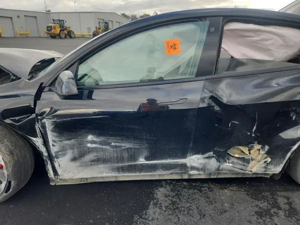 7SAYGDEF4NF568573 2022 TESLA MODEL Y - Image 8