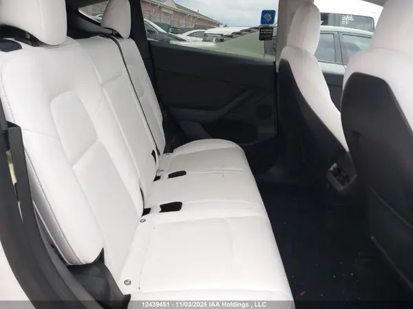 7SAYGDEF4PF587384 2023 TESLA MODEL Y - Image 8