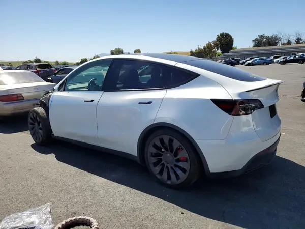 7SAYGDEF4PF593749 2023 TESLA MODEL Y - Image 2