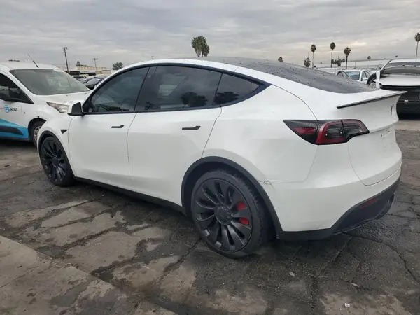 7SAYGDEF4PF596697 2023 TESLA MODEL Y - Image 2