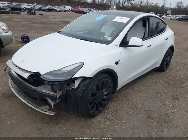 7SAYGDEF4PF601445 2023 TESLA MODEL Y - Image 2