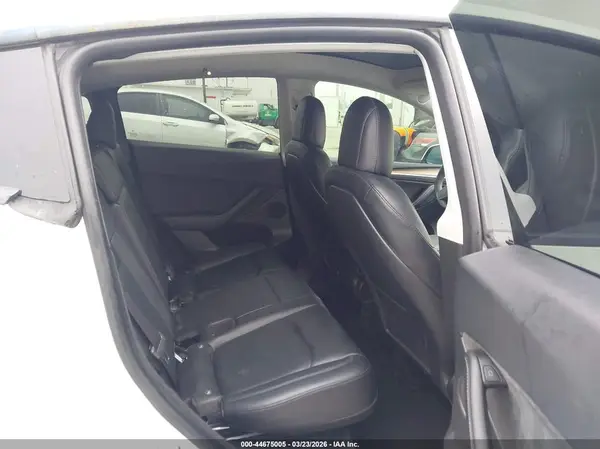 7SAYGDEF4PF621341 2023 TESLA MODEL Y - Image 8