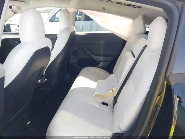 7SAYGDEF4PF624014 2023 TESLA MODEL Y - Image 8