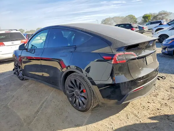 7SAYGDEF4PF631268 2023 TESLA MODEL Y - Image 2
