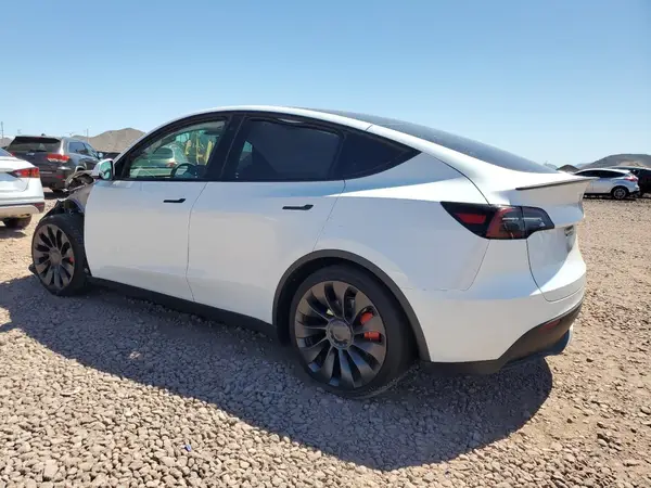 7SAYGDEF4PF659541 2023 TESLA MODEL Y - Image 2
