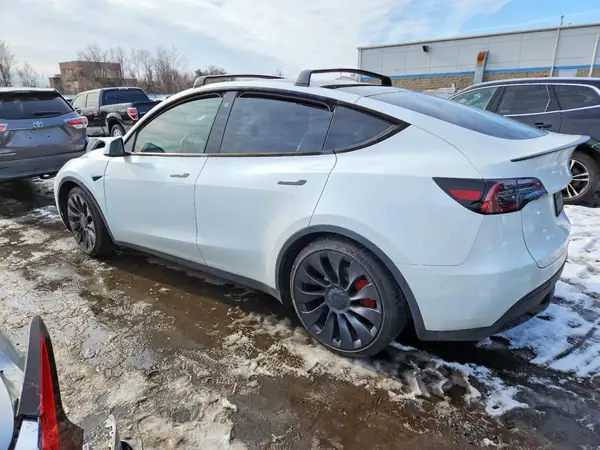 7SAYGDEF4PF663086 2023 TESLA MODEL Y - Image 2
