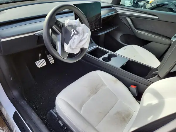 7SAYGDEF4PF663086 2023 TESLA MODEL Y - Image 8