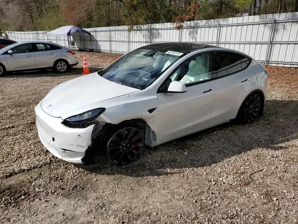 7SAYGDEF4PF699800 2023 TESLA MODEL Y
