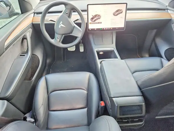 7SAYGDEF4PF703070 2023 TESLA MODEL Y - Image 8